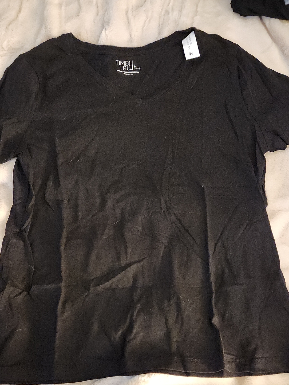 Time and Tru Black V-Neck Short Sleeve Tee